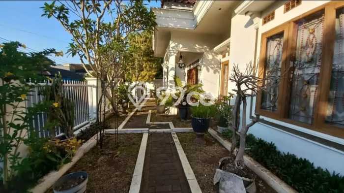 Rumah Mewah Siap Huni LT 550m2 di Andir, Bandung Rumah Mewah Siap Huni LT 550m2 di Andir, Bandung
