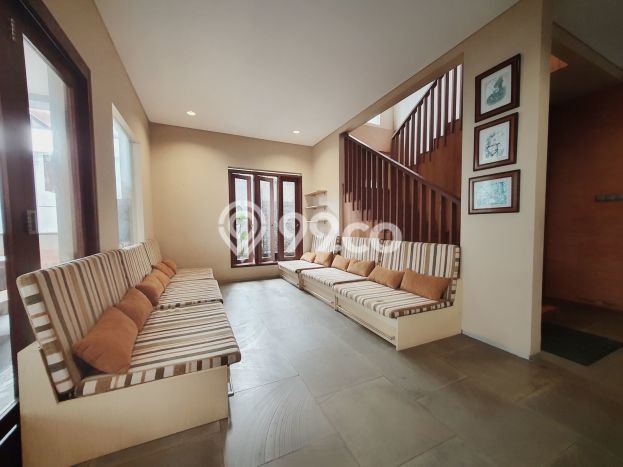 Siap Huni Rumah Mewah 6 Kamar di Setiabudi Dekat ke Mana Saja Siap Huni Rumah Mewah 6 Kamar di Setiabudi Dekat ke Mana Saja