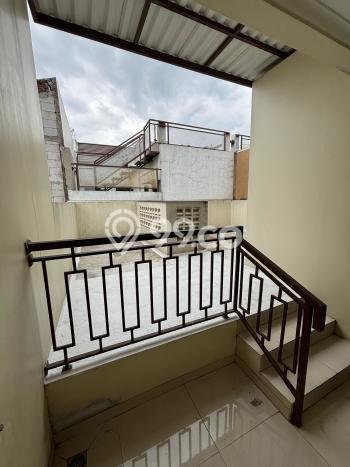 Rumah Mewah LB 160m2 Siap Huni Desain Elegan di Podomoro Park Bandung, Bandung Rumah Mewah LB 160m2 Siap Huni Desain Elegan di Podomoro Park Bandung, Bandung