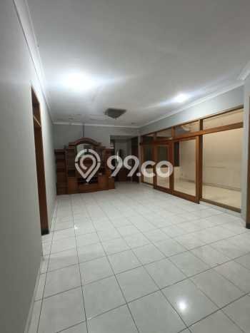 Ready to Use! Premium House LT 200m2 Desain Modern di Singgasana Ready to Use! Premium House LT 200m2 Desain Modern di Singgasana