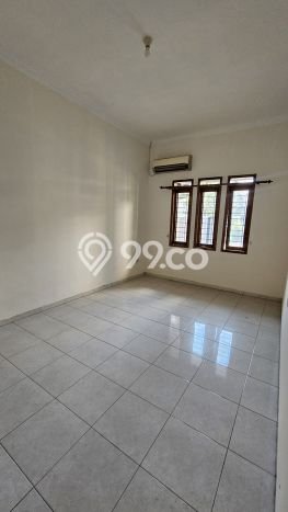 Rumah area Taman Holis Indah, Bandung, Luas 153m² LB 120m² - SEGERA MILIKI! Rumah area Taman Holis Indah, Bandung, Luas 153m² LB 120m² - SEGERA MILIKI!