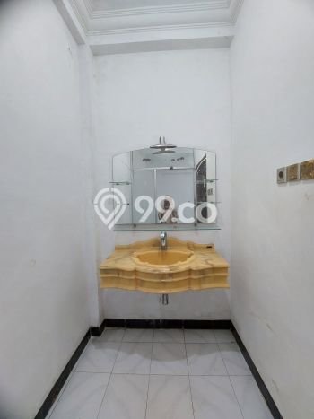 DISEWAKAN RUMAH TINGGAL 2 1/2 LANTAI, SIAP HUNI, COCOK UNTUK MESS / KANTOR TAMANSARI BUKIT MUTIARA BALIKPAPAN / WIKA DISEWAKAN RUMAH TINGGAL 2 1/2 LANTAI, SIAP HUNI, COCOK UNTUK MESS / KANTOR TAMANSARI BUKIT MUTIARA BALIKPAPAN / WIKA