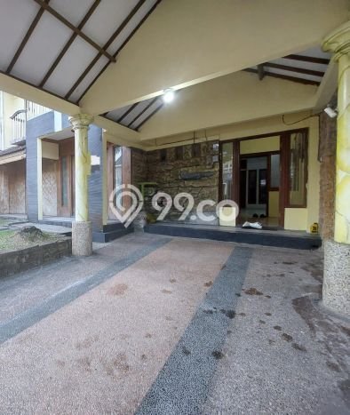 DISEWAKAN RUMAH TINGGAL 2 1/2 LANTAI, SIAP HUNI, COCOK UNTUK MESS / KANTOR TAMANSARI BUKIT MUTIARA BALIKPAPAN / WIKA DISEWAKAN RUMAH TINGGAL 2 1/2 LANTAI, SIAP HUNI, COCOK UNTUK MESS / KANTOR TAMANSARI BUKIT MUTIARA BALIKPAPAN / WIKA