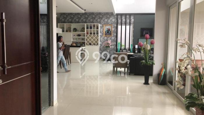 Dijual Rumah Mewah Elegan Dengan View Cantik di Duta Garden, Tangerang Dijual Rumah Mewah Elegan Dengan View Cantik di Duta Garden, Tangerang