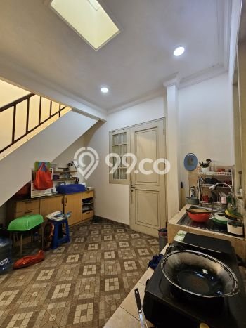 Rumah Mewah LB 300m2 Siap Huni Desain Elegan di BSD The Green, Tangerang Rumah Mewah LB 300m2 Siap Huni Desain Elegan di BSD The Green, Tangerang
