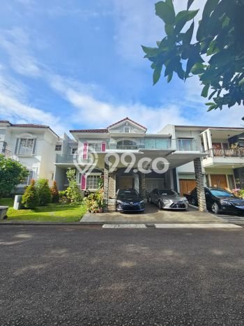 Rumah Mewah LB 300m2 Siap Huni Desain Elegan di BSD The Green, Tangerang Rumah Mewah LB 300m2 Siap Huni Desain Elegan di BSD The Green, Tangerang