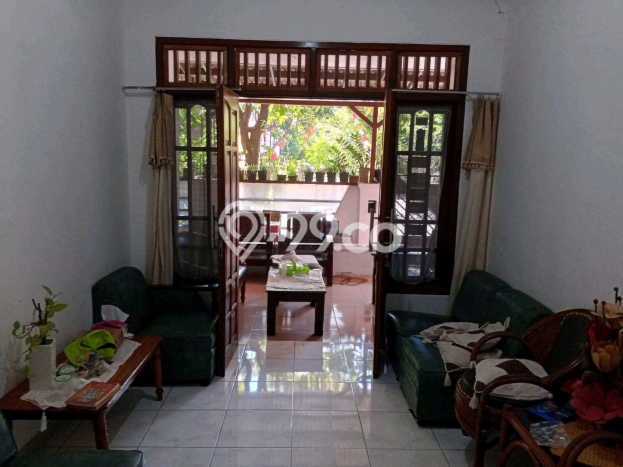 Jual Rumah Favorit Siap Huni LB 196m2 di Rungkut, Surabaya Jual Rumah Favorit Siap Huni LB 196m2 di Rungkut, Surabaya