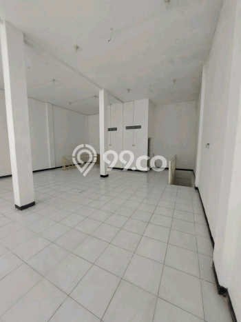 Ruko Dijual di Surabaya LT 106m2 & LB 212m2 Lokasi Terbaik! Ruko Dijual di Surabaya LT 106m2 & LB 212m2 Lokasi Terbaik!
