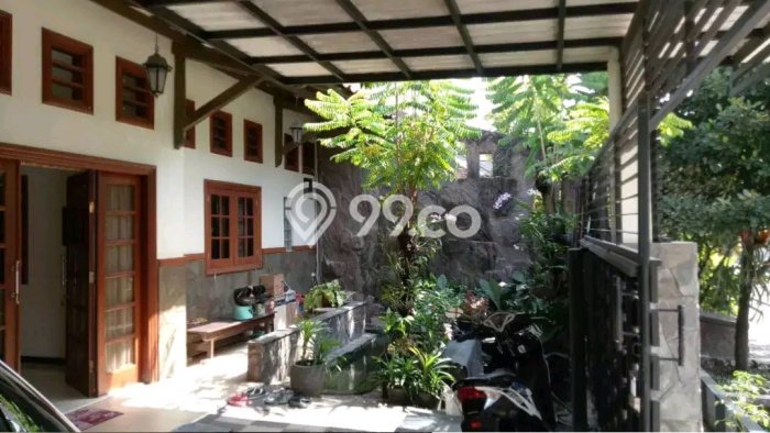 Rumah Elit Modern Tanpa Renovasi di Kendangsari Surabaya Rumah Elit Modern Tanpa Renovasi di Kendangsari Surabaya