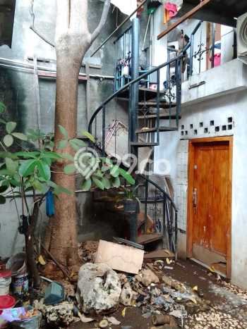 Rumah Kost untuk Dijual di Rungkut dengan 7 KT, 8 KM, Luas 120m2 Rumah Kost untuk Dijual di Rungkut dengan 7 KT, 8 KM, Luas 120m2