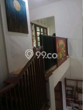 Rumah Luas Asri 5 KT Siap Huni di Gununganyar Surabaya Rumah Luas Asri 5 KT Siap Huni di Gununganyar Surabaya