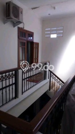 Rumah Elit Modern Tanpa Renovasi di Kendangsari Surabaya Rumah Elit Modern Tanpa Renovasi di Kendangsari Surabaya