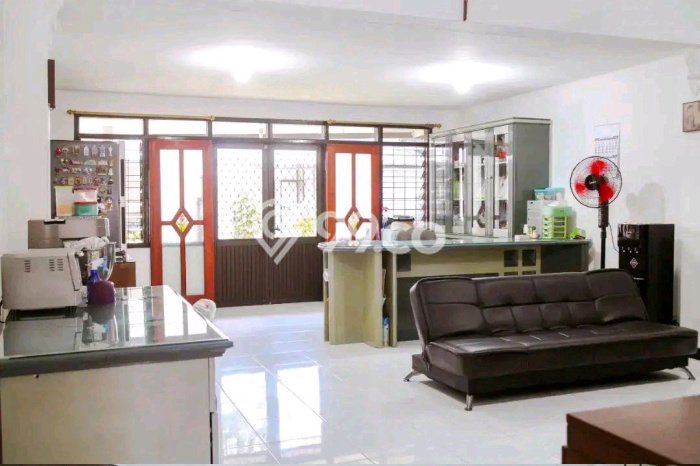 Siap Huni Rumah Mewah 4 Kamar di Rungkut Dekat ke Mana Pun Siap Huni Rumah Mewah 4 Kamar di Rungkut Dekat ke Mana Pun