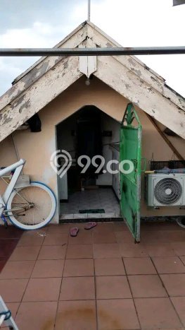 For Sale Rumah 5 Kamar Lokasi Ideal Nyaman dan Strategis di Rungkut For Sale Rumah 5 Kamar Lokasi Ideal Nyaman dan Strategis di Rungkut