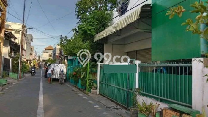 Rumah Kost Dijual di Gubeng, Surabaya dengan 5 Kamar Tidur, 2 Kamar Mandi Rumah Kost Dijual di Gubeng, Surabaya dengan 5 Kamar Tidur, 2 Kamar Mandi