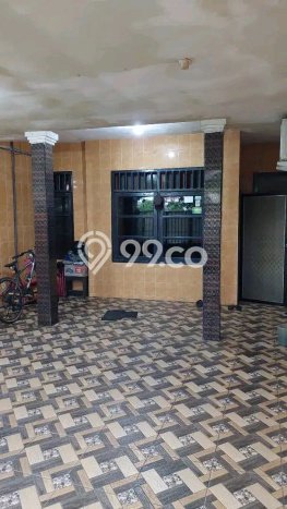 For Sale Rumah 5 Kamar Lokasi Ideal Nyaman dan Strategis di Rungkut For Sale Rumah 5 Kamar Lokasi Ideal Nyaman dan Strategis di Rungkut
