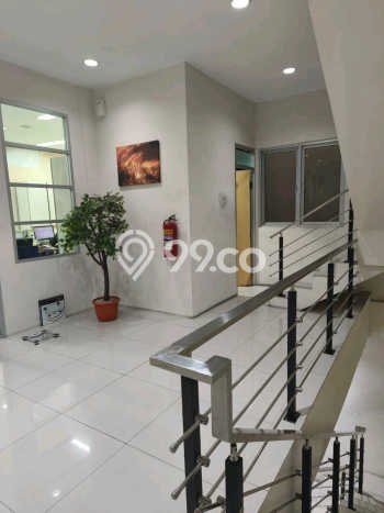 Unit Ruko Dijual di Surabaya LT 166m2 & LB 463m2 Unit Ruko Dijual di Surabaya LT 166m2 & LB 463m2
