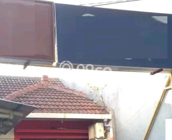 Unit Komersial Dijual di Surabaya LT 102m2 & LB 90m2 Unit Komersial Dijual di Surabaya LT 102m2 & LB 90m2