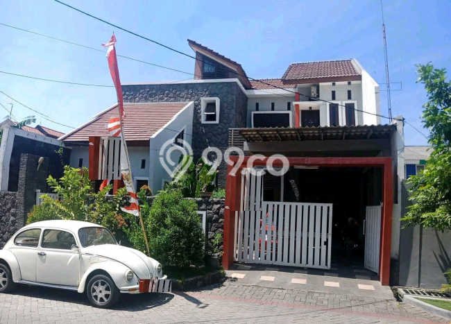 Rumah Eksklusif Siap Huni LT 360m2 di Gayungan, Surabaya Rumah Eksklusif Siap Huni LT 360m2 di Gayungan, Surabaya