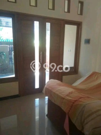 Dijual Cepat Rumah Favorit Siap Huni LB 150m2 di Rungkut, Surabaya Dijual Cepat Rumah Favorit Siap Huni LB 150m2 di Rungkut, Surabaya