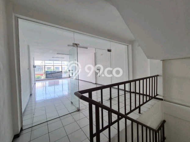 Ruko Disewa di Gubeng, Surabaya, LT 66m2 / LB 180m2 Ruko Disewa di Gubeng, Surabaya, LT 66m2 / LB 180m2