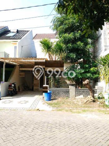 Dijual Rumah 4 Kamar Lokasi Strategis Nyaman dan Strategis di Kebomas Dijual Rumah 4 Kamar Lokasi Strategis Nyaman dan Strategis di Kebomas