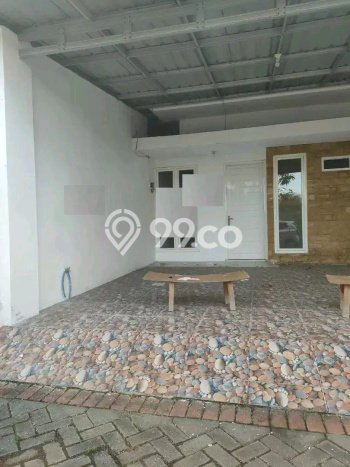 For Sale Rumah 3 Kamar Lokasi Strategis Nyaman dan Strategis di Rungkut For Sale Rumah 3 Kamar Lokasi Strategis Nyaman dan Strategis di Rungkut