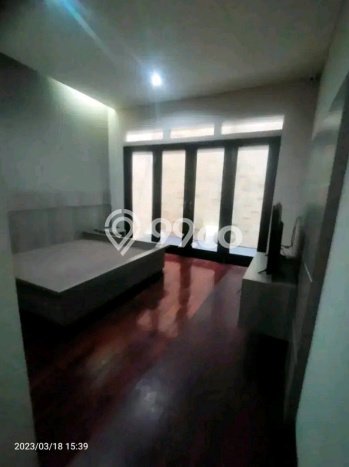 Siap Huni Rumah Mewah 5 Kamar di Tenggilis Mejoyo Dekat ke Mana Saja Siap Huni Rumah Mewah 5 Kamar di Tenggilis Mejoyo Dekat ke Mana Saja