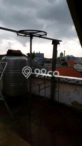 For Sale Rumah 5 Kamar Lokasi Ideal Nyaman dan Strategis di Rungkut For Sale Rumah 5 Kamar Lokasi Ideal Nyaman dan Strategis di Rungkut