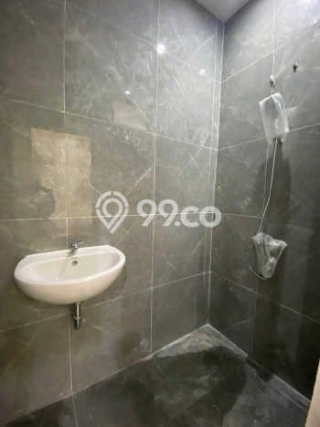 Rumah Strategis Minimalis Lb 120m2 di Rungkut, Surabaya Rumah Strategis Minimalis Lb 120m2 di Rungkut, Surabaya