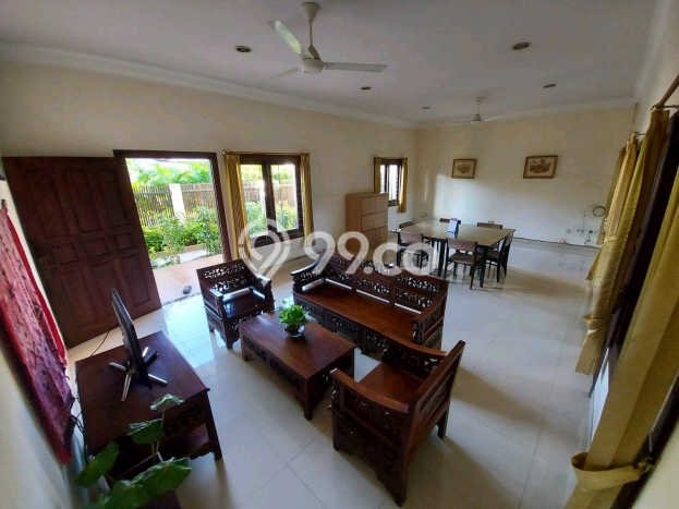 Dijual Rumah Mewah Megah Dengan View Eksklusif di Panjang Jiwo, Surabaya Dijual Rumah Mewah Megah Dengan View Eksklusif di Panjang Jiwo, Surabaya