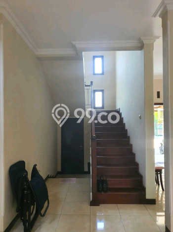 Dijual Rumah Premium dengan Fasilitas Sekitar Lengkap di Wonocolo, Surabaya Dijual Rumah Premium dengan Fasilitas Sekitar Lengkap di Wonocolo, Surabaya