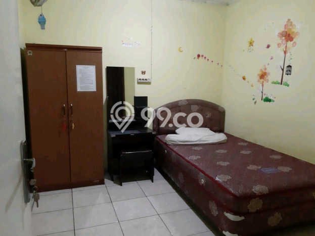 Rumah Kost untuk Dijual di Waru dengan 14 KT, 9 KM, Luas 300m2 Rumah Kost untuk Dijual di Waru dengan 14 KT, 9 KM, Luas 300m2