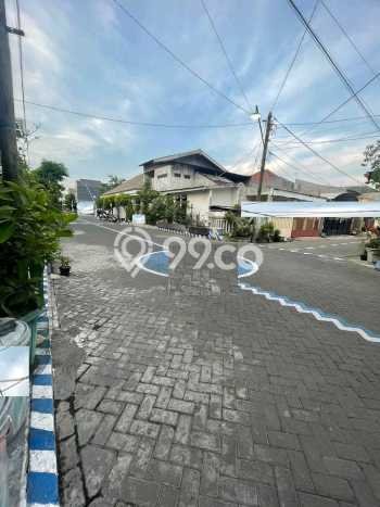 Rumah Kost untuk Dijual di Waru dengan 14 KT, 9 KM, Luas 300m2 Rumah Kost untuk Dijual di Waru dengan 14 KT, 9 KM, Luas 300m2
