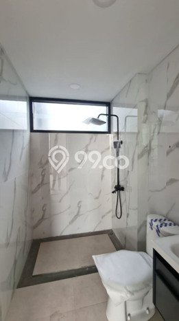Rumah Mewah LB 210m2 Siap Pakai Desain Elegan di Setra Duta, Bandung Rumah Mewah LB 210m2 Siap Pakai Desain Elegan di Setra Duta, Bandung