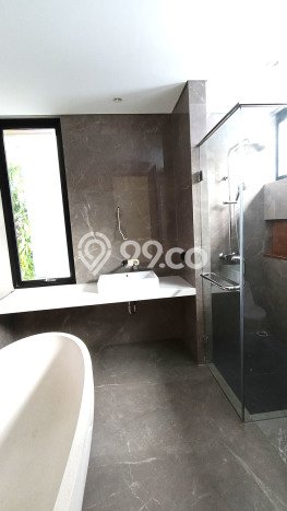 Rumah Luxury Modern Tanpa Renovasi di Kota Baru Parahyangan Bandung Rumah Luxury Modern Tanpa Renovasi di Kota Baru Parahyangan Bandung