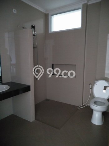 Jual Cepat Rumah LT 200m2m² / LB 300m2m² di Jantung Kota Setiabudi, Bandung Jual Cepat Rumah LT 200m2m² / LB 300m2m² di Jantung Kota Setiabudi, Bandung