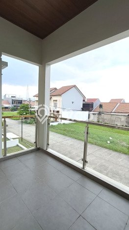 Jual Rumah Eksklusif 3 KT di Buah Batu, Bandung Jual Rumah Eksklusif 3 KT di Buah Batu, Bandung