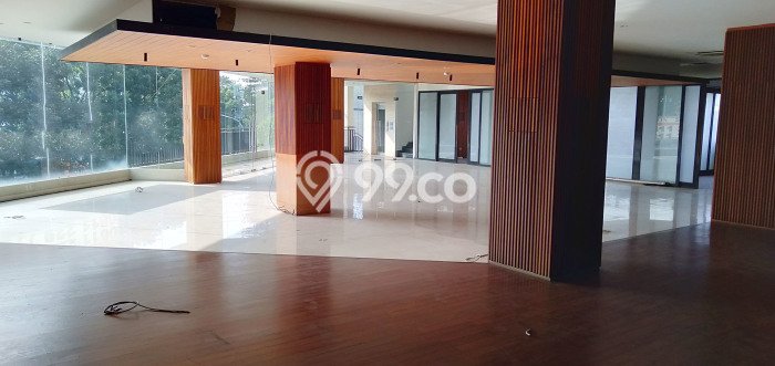 Komersial untuk Disewa di Pusat Bandung Luas Bangunan 500m2 Komersial untuk Disewa di Pusat Bandung Luas Bangunan 500m2