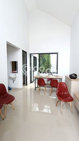 Rumah Minimalis 2 Kamar LT 80m2 di Taman Kopo Indah Rumah Minimalis 2 Kamar LT 80m2 di Taman Kopo Indah