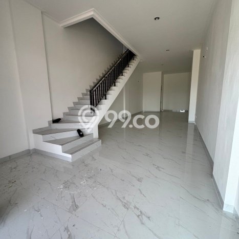 Ruko Kawasan Ebony Island, Luas 300m2m², Posisi Jalan Utama Ruko Kawasan Ebony Island, Luas 300m2m², Posisi Jalan Utama