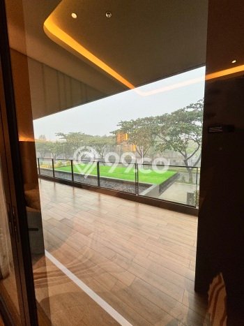 Rumah Eksklusif Siap Huni LT 760m2 di BSD, Tangerang Selatan Rumah Eksklusif Siap Huni LT 760m2 di BSD, Tangerang Selatan
