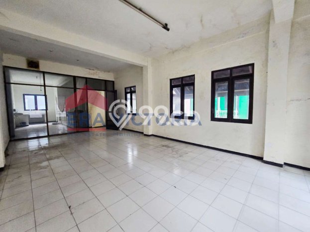 Ruko Strategis di Lowokwaru, Luas 215m2m², Jalan Utama, Area Bisnis Aktif Ruko Strategis di Lowokwaru, Luas 215m2m², Jalan Utama, Area Bisnis Aktif