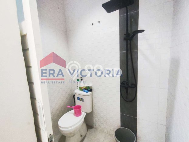 Jual Rumah Strategis Bagus Punya 6 KT di Lowokwaru Malang SHM Jual Rumah Strategis Bagus Punya 6 KT di Lowokwaru Malang SHM