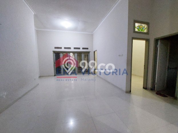 BEST DEAL! Rumah di Permata Jingga, 4 KT, Akses Mudah Fasilitas Umum, LT 200m² Bangunan 150m² BEST DEAL! Rumah di Permata Jingga, 4 KT, Akses Mudah Fasilitas Umum, LT 200m² Bangunan 150m²