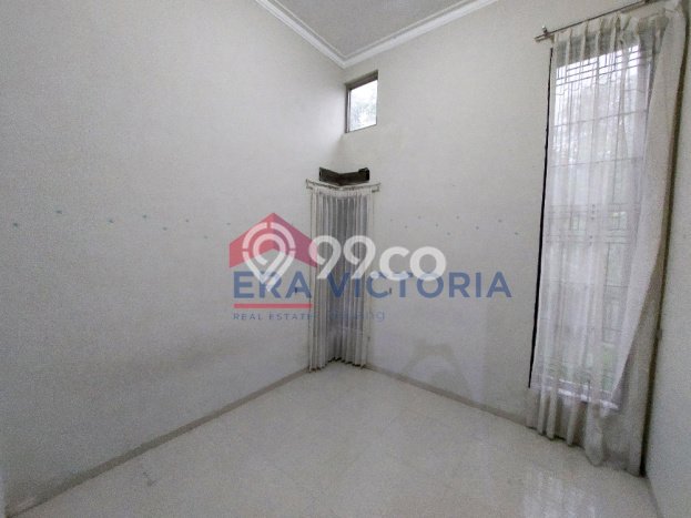 BEST DEAL! Rumah di Permata Jingga, 4 KT, Akses Mudah Fasilitas Umum, LT 200m² Bangunan 150m² BEST DEAL! Rumah di Permata Jingga, 4 KT, Akses Mudah Fasilitas Umum, LT 200m² Bangunan 150m²