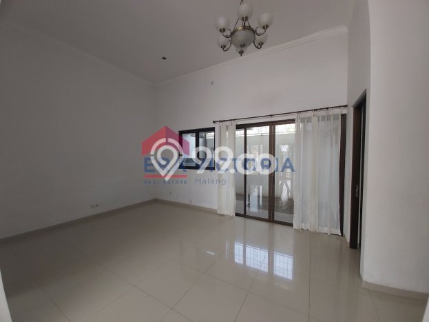 Rumah Premium di Villa Puncak Tidar, 2 KM, Lingkungan Tenang, Luas 129m² LB 80m² Rumah Premium di Villa Puncak Tidar, 2 KM, Lingkungan Tenang, Luas 129m² LB 80m²