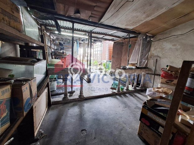 Dijual Ruko Area Komersial di Klojen, Luas 228m², Jalan Raya Dijual Ruko Area Komersial di Klojen, Luas 228m², Jalan Raya