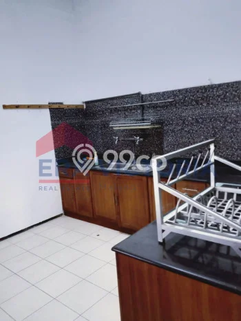 HARGA SPESIAL! Rumah di Tidar, Dekat Pusat Kota, 3 KM, Luas 296m² Bangunan 200m² HARGA SPESIAL! Rumah di Tidar, Dekat Pusat Kota, 3 KM, Luas 296m² Bangunan 200m²