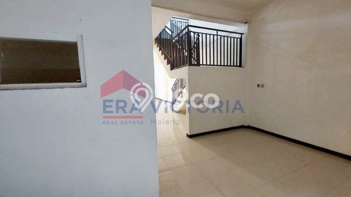 Ruko di Klojen, Luas 135m², Area Komersial, Siap Bisnis Ruko di Klojen, Luas 135m², Area Komersial, Siap Bisnis